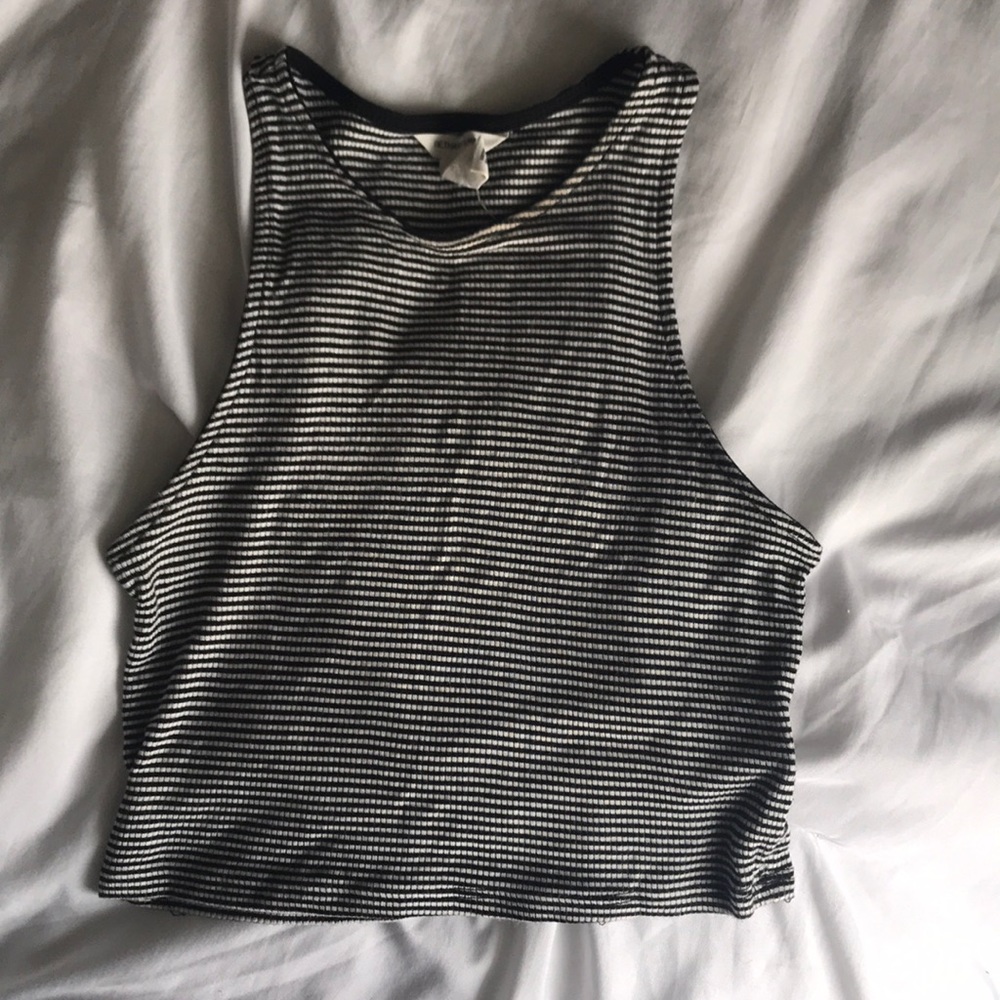 Black & white crop top